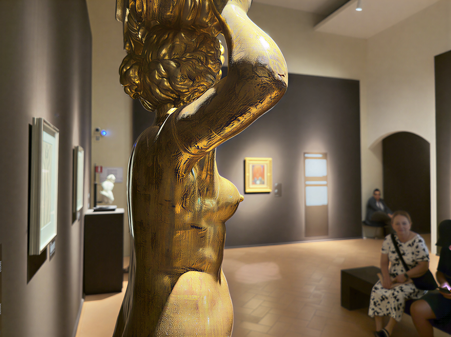 Sculpture dorée de la Renaissance italienne, exposée à la Galleria Nazionale dell'Umbria, mettant en valeur l'art et la culture de l'Ombrie.